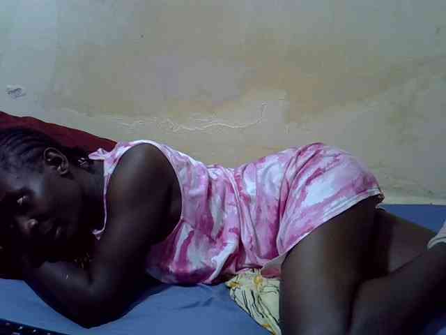 Preetypussie webcam