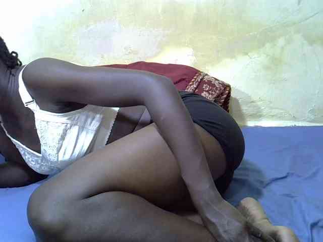 Preetypussie webcam