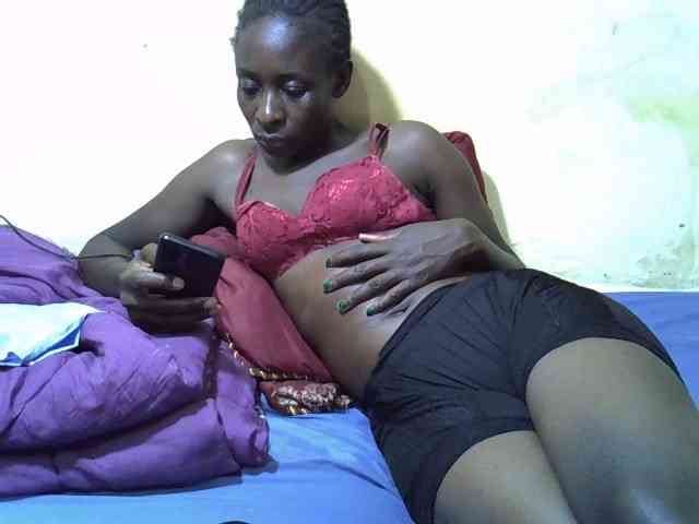 Preetypussie webcam