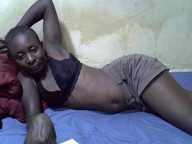 Preetypussie webcam