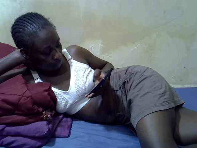 Preetypussie webcam