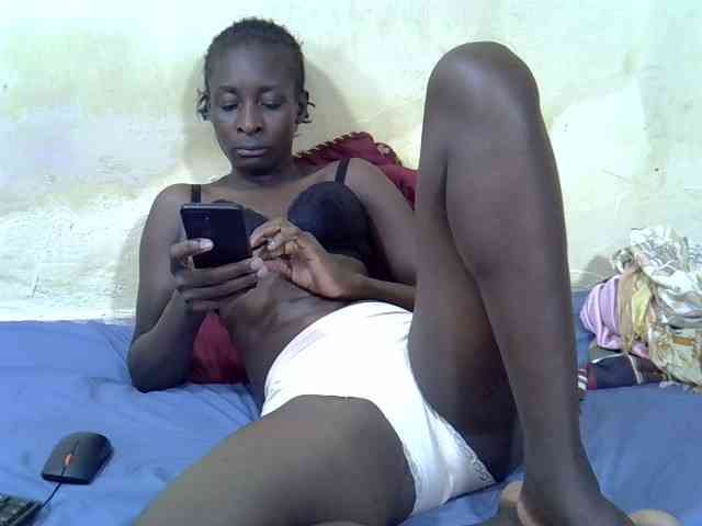 Preetypussie webcam