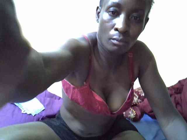 Preetypussie webcam