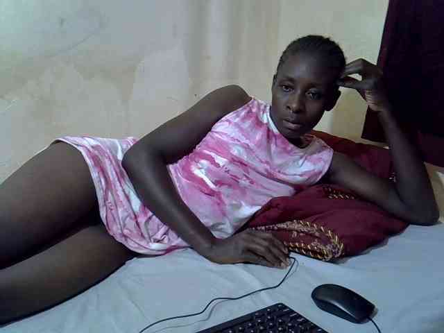 Preetypussie webcam