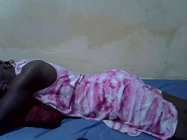 Preetypussie webcam