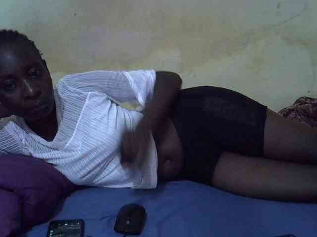 Preetypussie webcam