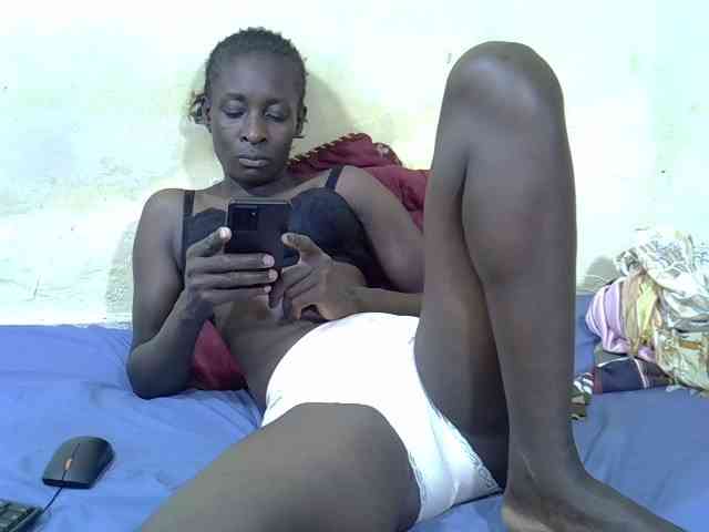 Preetypussie webcam