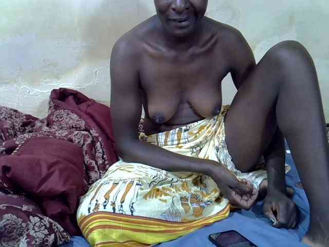 Preetypussie webcam