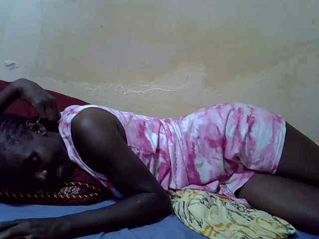 Preetypussie webcam