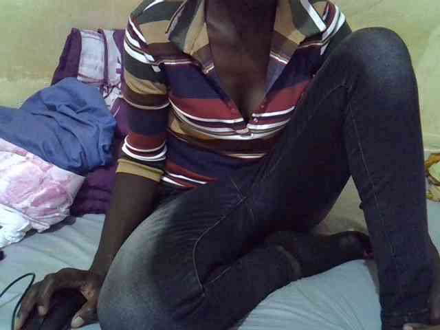 Preetypussie webcam