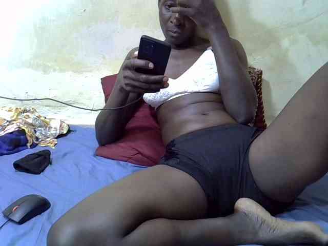 Preetypussie webcam