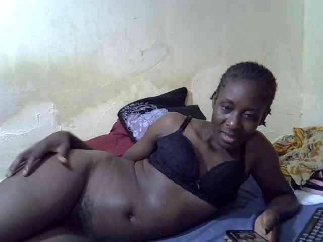Preetypussie webcam