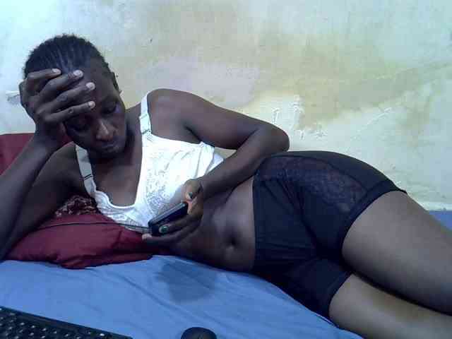 Preetypussie webcam