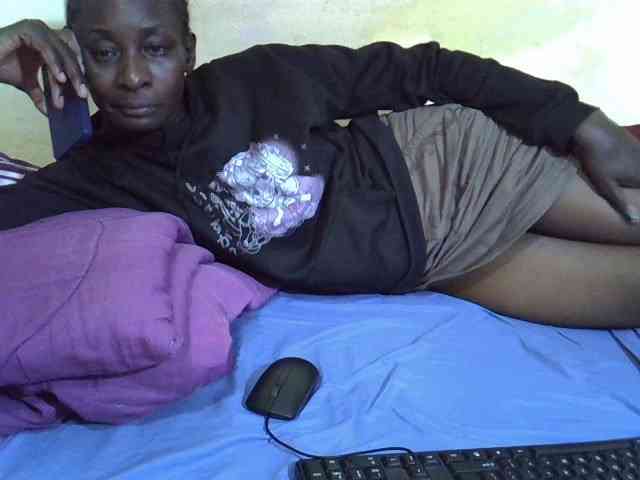Preetypussie webcam