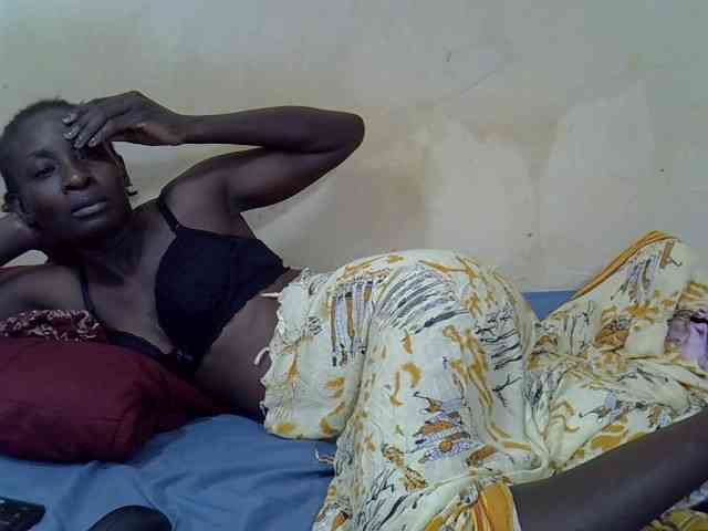 Preetypussie webcam