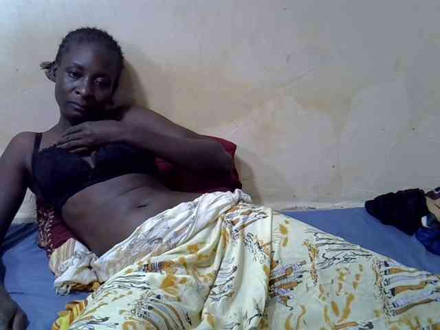 Preetypussie webcam