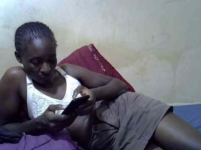 Preetypussie webcam