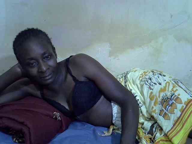 Preetypussie webcam
