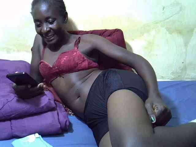 Preetypussie webcam