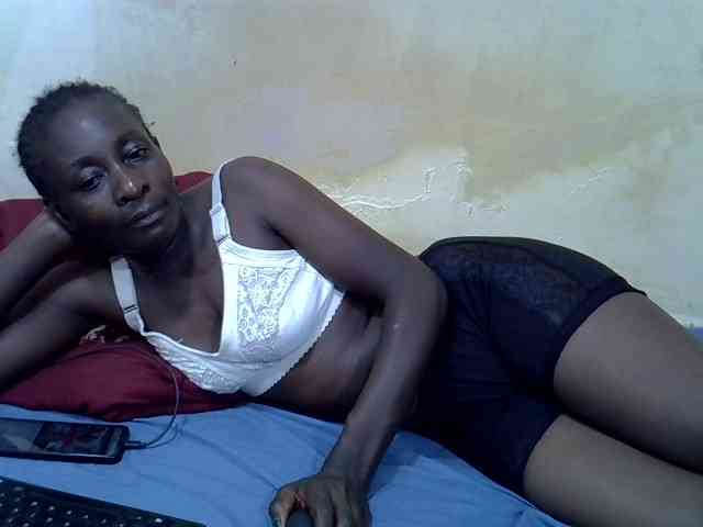 Preetypussie webcam