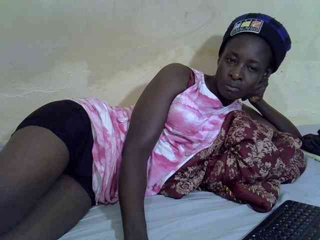 Preetypussie webcam