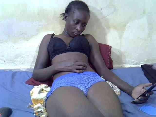 Preetypussie webcam
