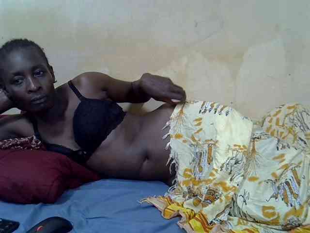 Preetypussie webcam