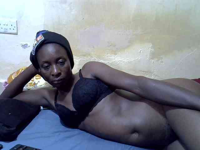 Preetypussie webcam