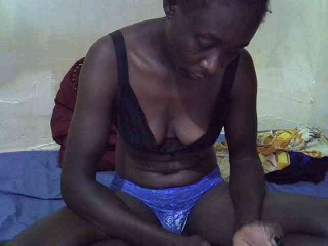 Preetypussie webcam