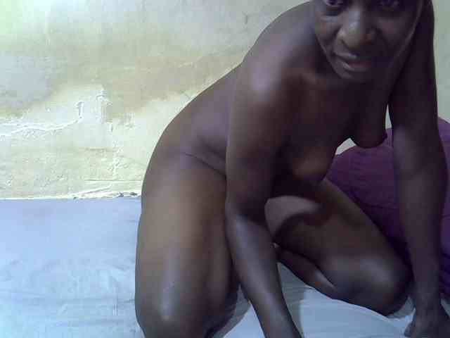 Preetypussie webcam