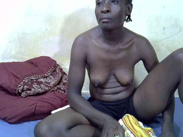 Preetypussie webcam