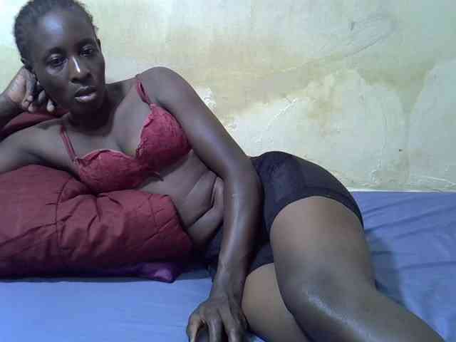 Preetypussie webcam