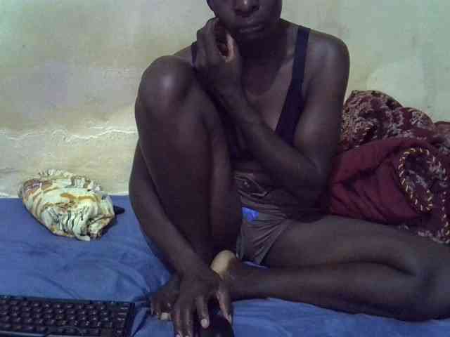 Preetypussie webcam