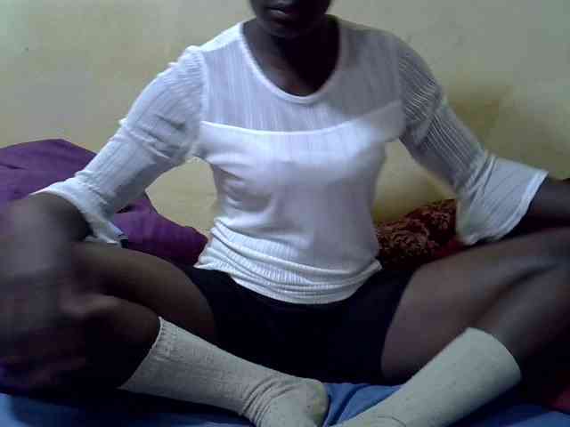Preetypussie webcam
