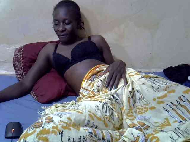 Preetypussie webcam