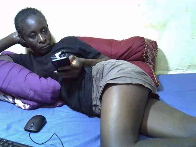 Preetypussie webcam