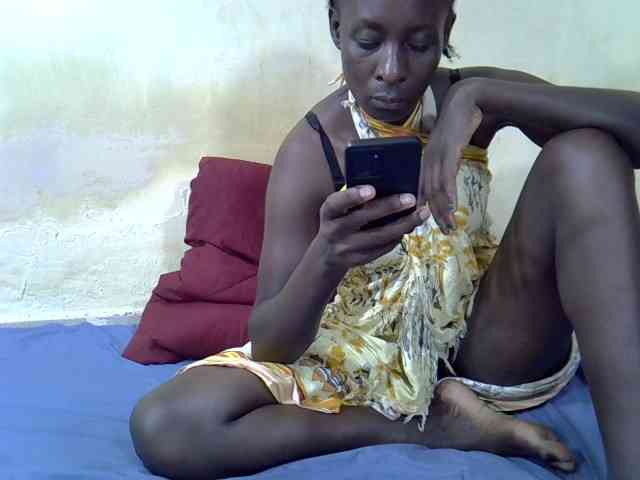 Preetypussie webcam