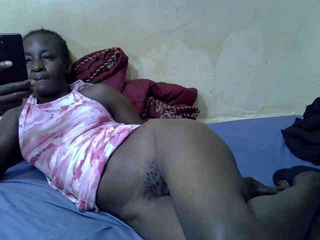 Preetypussie webcam