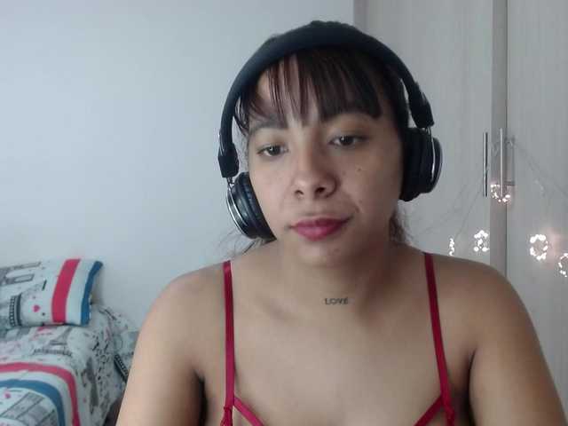 kittyrose3 webcam bongacams model stream image