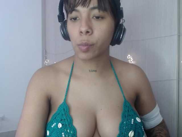 Sex chat gratuit in direct cu kittyrose3 pe BongaCams
