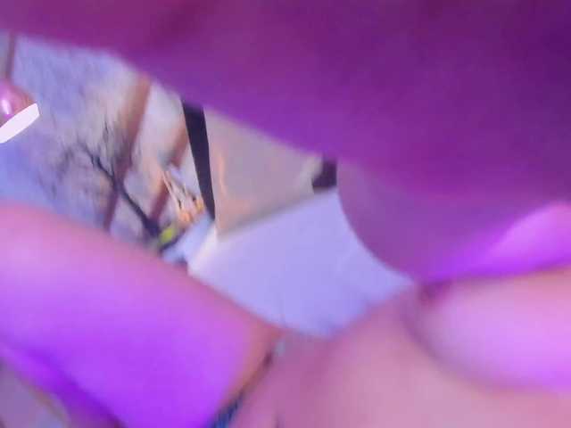 CloheBell's BongaCams show and profile