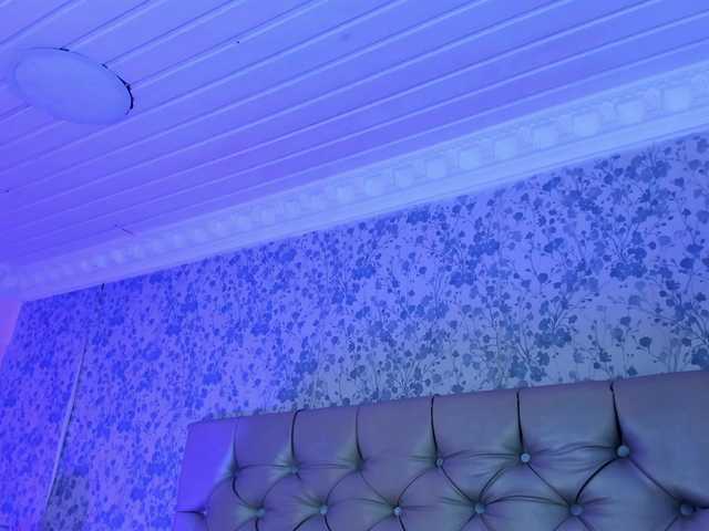 CloheBell's BongaCams show and profile