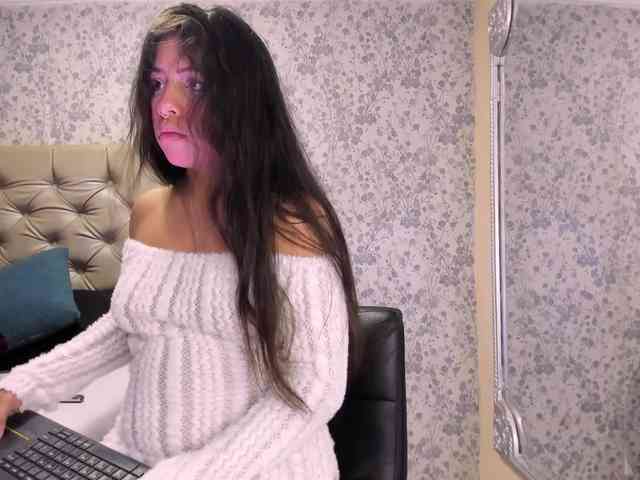 CloheBell Live Webcam on BongaCams