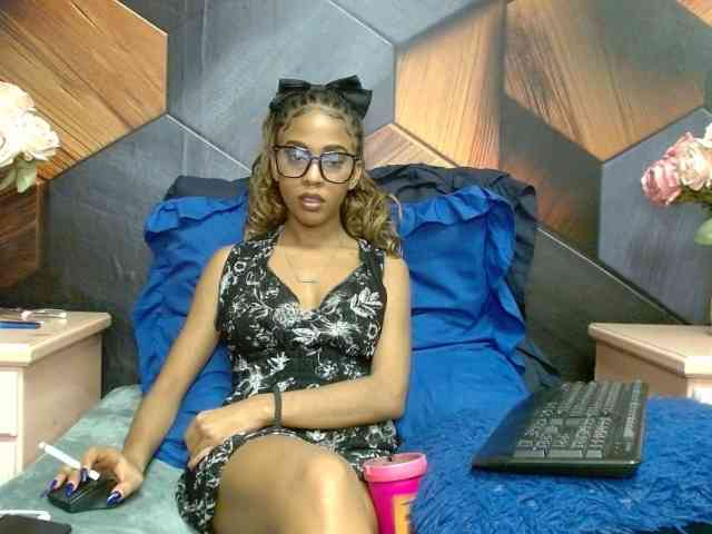 LilMisDiva webcam