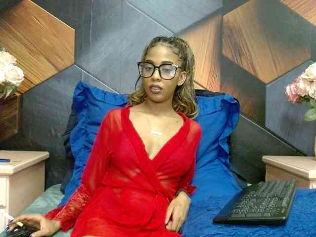 LilMisDiva webcam