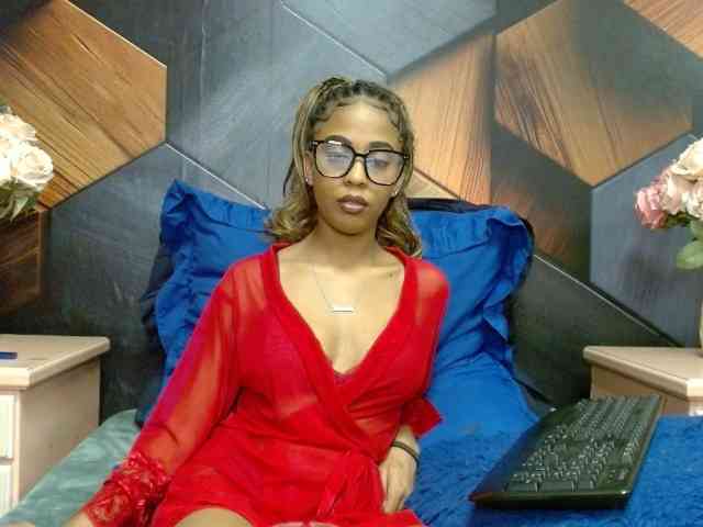 LilMisDiva webcam