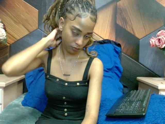 LilMisDiva webcam