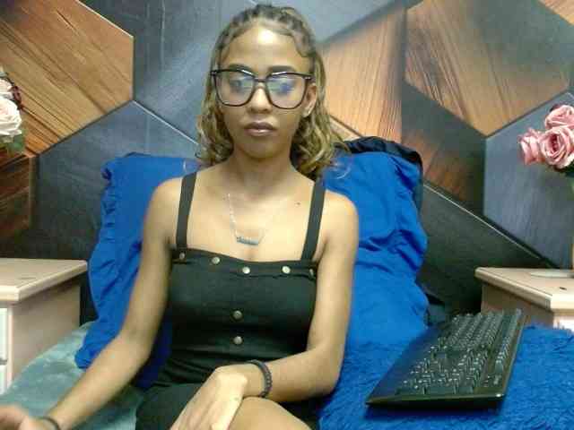 LilMisDiva webcam