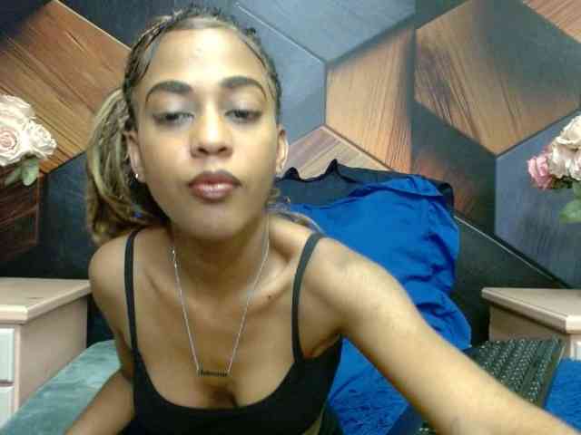 LilMisDiva webcam
