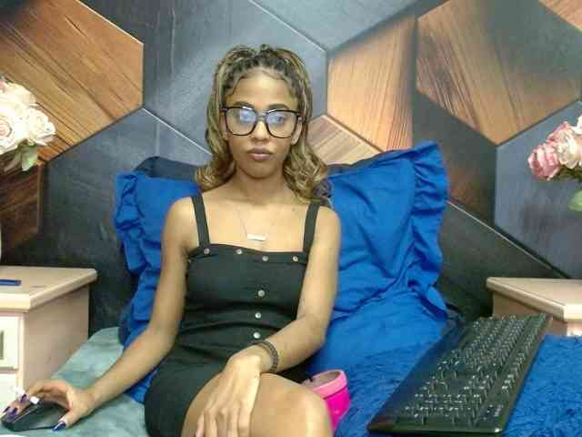 LilMisDiva webcam